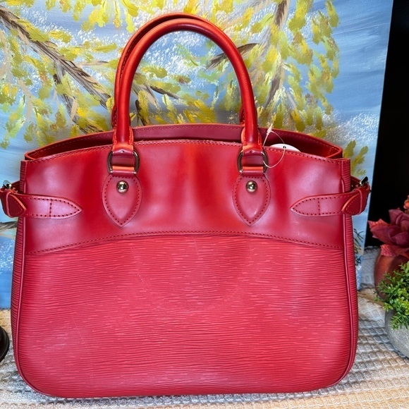 Louis Vuitton Epi Passy PM Red with COA - Picture 4 of 15